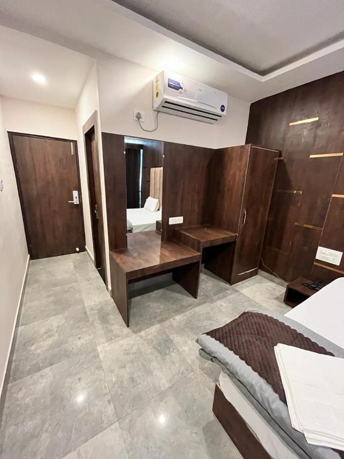 Hostel Hog - House Of Gypsy Rišikéš Exteriér fotografie